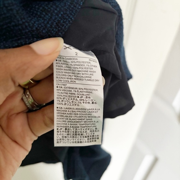 Banana Republic Pleated Skirt Size 2 NWT - Picture 3 of 4